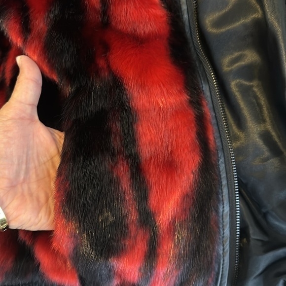 Adrienne Landau Red & Black Faux Fur Waist Style Jacket SzXS - Picture 11 of 13